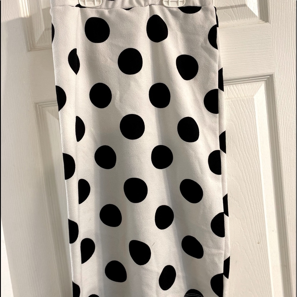 Black/white polka dot straight skirt